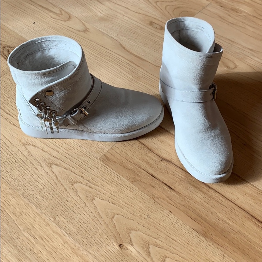 KARISA Everlasting Uggs